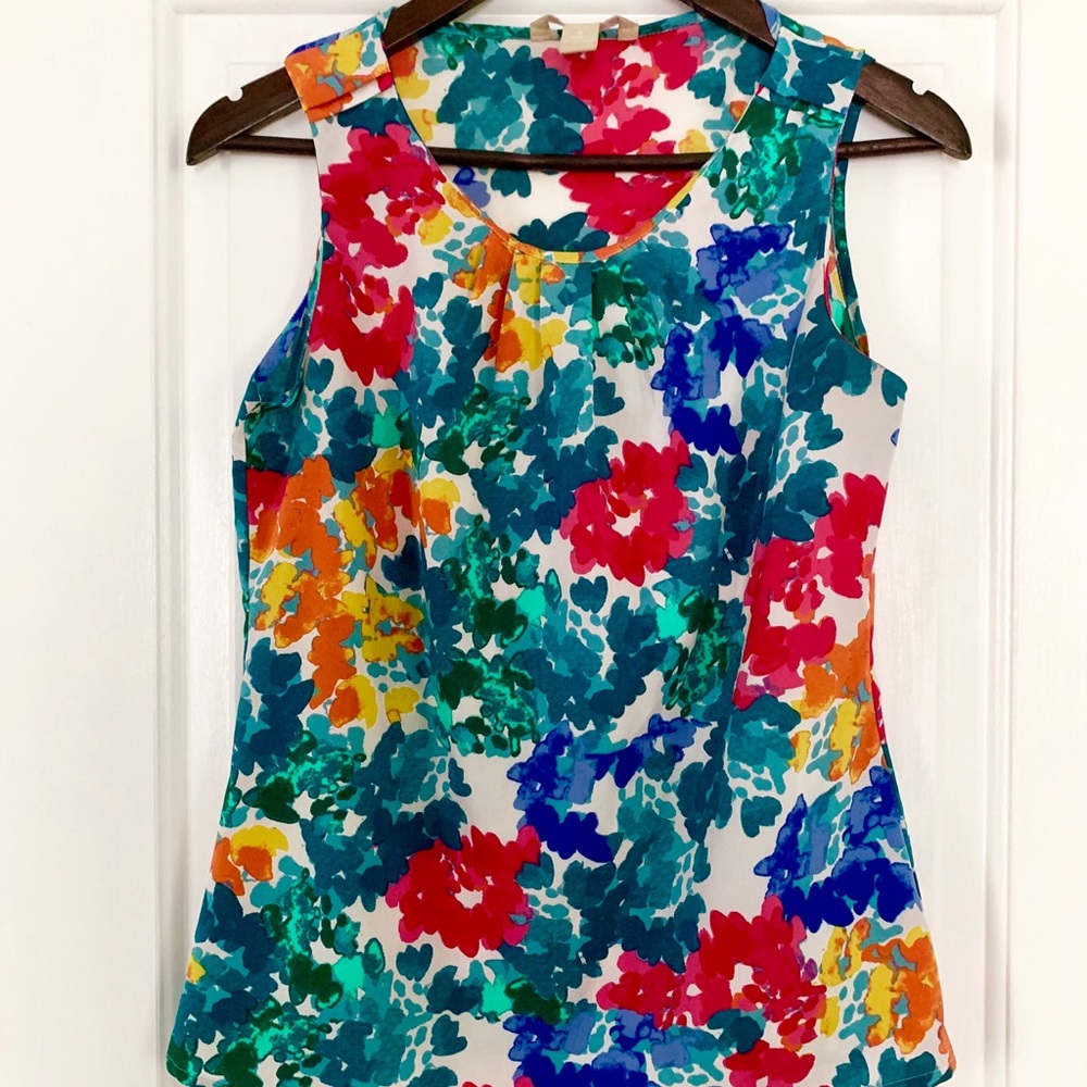 Floral sleeveless blouse